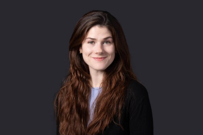 Laura  Dukes