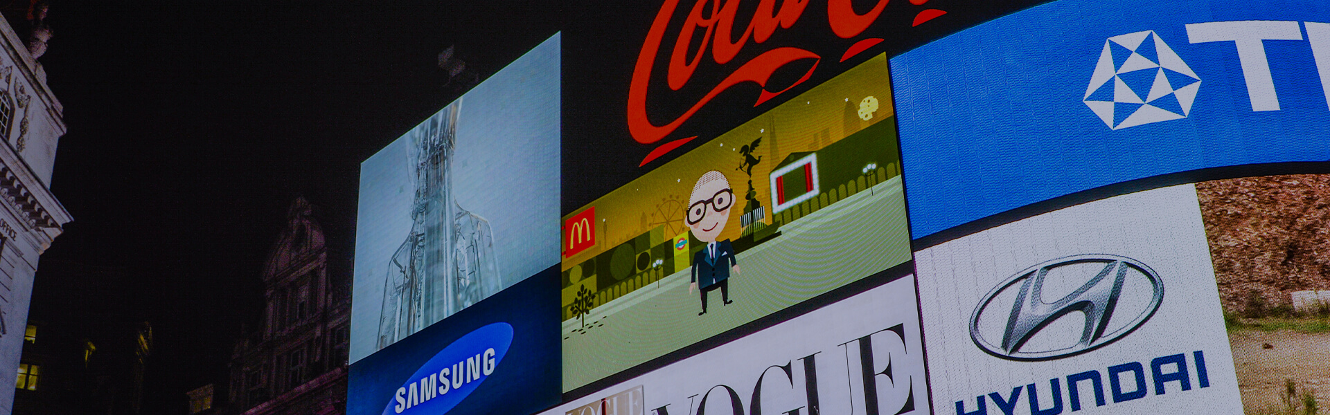 Image of billboard advertisements on Piccadilly Circus